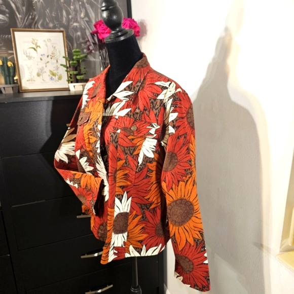 L French Laundry, burgundy, sunflowers pattern jean jacket. - Picture 3 of 13